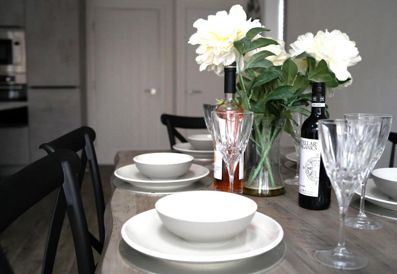 The Red House Modern Stylish Home From Home Walking Distance To Cardiff Bay And City Centre With Parking 外观 照片